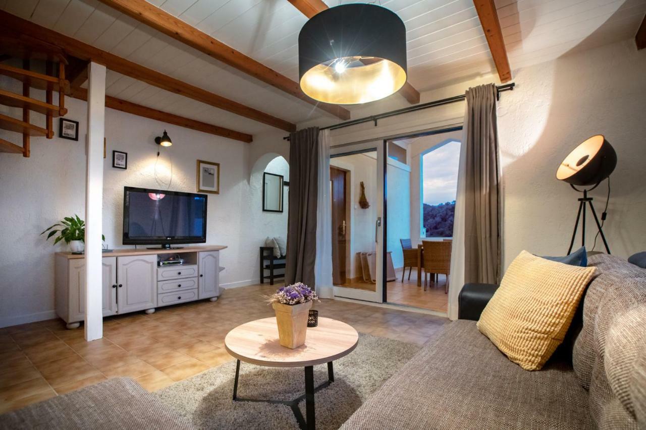 Beach Suite Nina Supetarska Draga Exterior photo